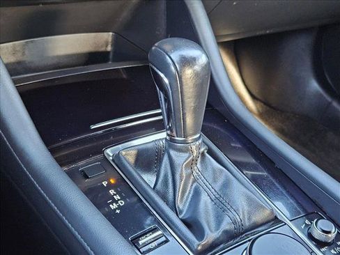 Used 2019 MAZDA MAZDA3 Hatchback w/ Premium Package image 7