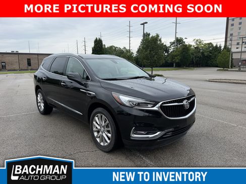 Used 2019 Buick Enclave Essence FWD image 2