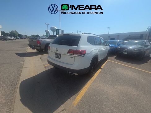 Used 2023 Volkswagen Atlas SE AWD/4WD image 4