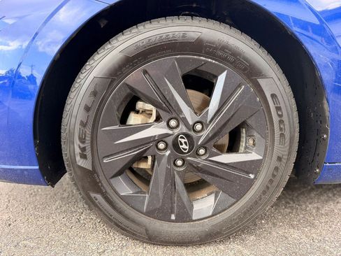 Used 2023 Hyundai Elantra SEL FWD image 28
