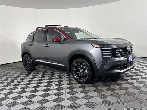 New 2025 Nissan Kicks SR image 1