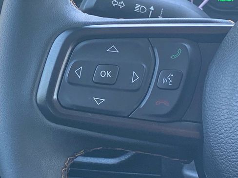 Used 2024 Jeep Wrangler Unlimited w/ Convenience Group AWD/4WD image 8