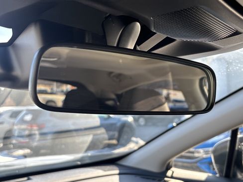 Used 2025 Subaru Crosstrek 2.0i Premium image 26