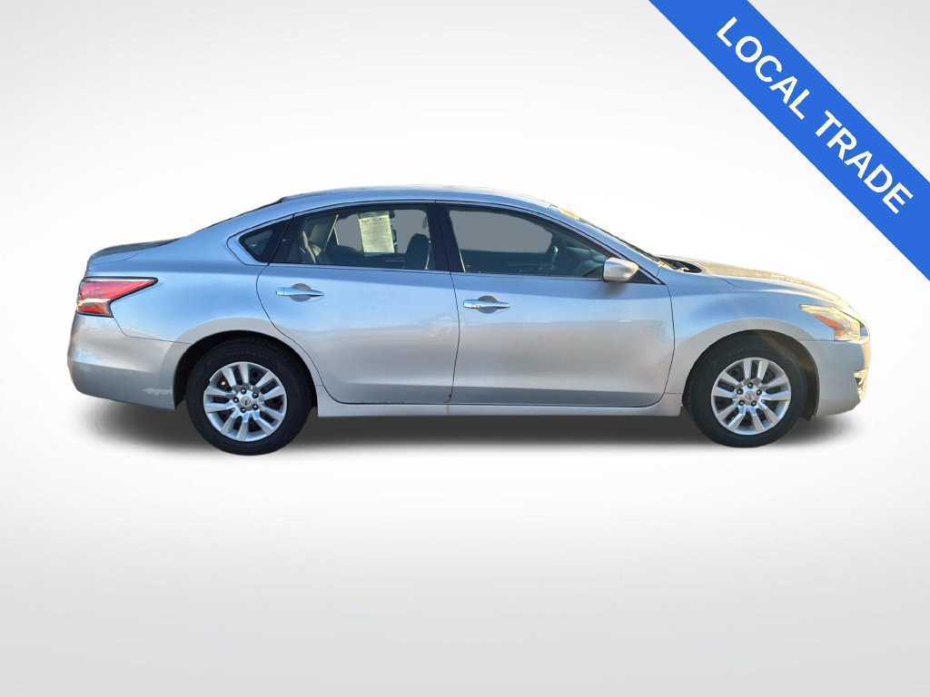 Used 2014 Nissan Altima 2.5 S FWD image 2