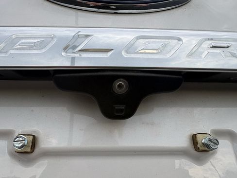 Used 2017 Ford Explorer Platinum AWD/4WD image 29
