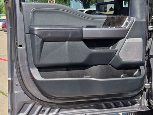 Used 2025 Ford F250 Lariat w/ FX4 Off-Road Package AWD/4WD image 17