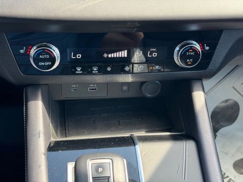 Used 2024 Mitsubishi Outlander SE image 21