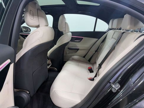 Certified 2025 Mercedes-Benz C 300 4MATIC Sedan image 24