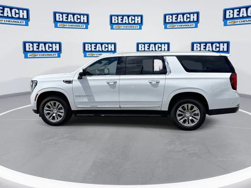 Used 2025 GMC Yukon XL Denali AWD/4WD image 6