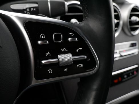 Used 2021 Mercedes-Benz GLC 300 4MATIC image 25