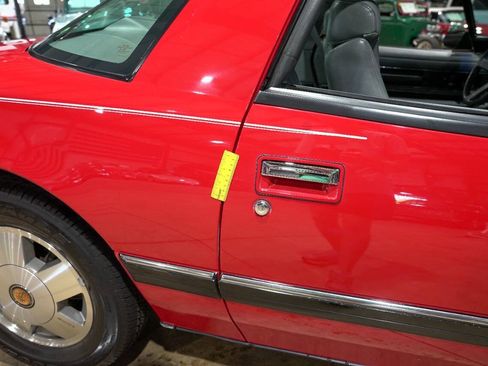 Used 1988 Buick Reatta Coupe FWD image 38