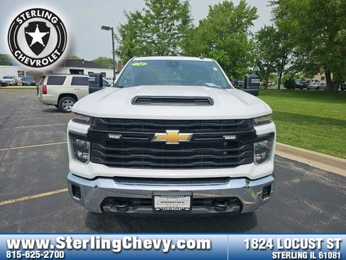 Used 2024 Chevrolet Silverado 2500 W/T w/ WT Convenience Package image 2