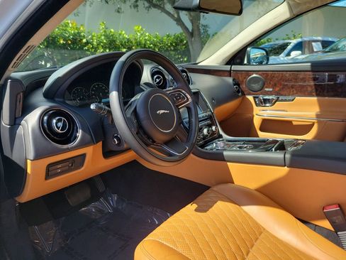Used 2016 Jaguar XJ L Portfolio RWD image 22
