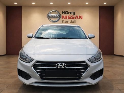 Used 2020 Hyundai Accent SE image 3