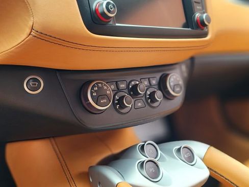 Used 2016 Ferrari FF image 18