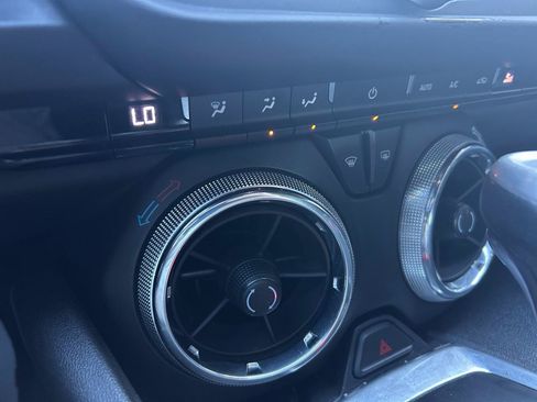Used 2016 Chevrolet Camaro LT RWD image 22