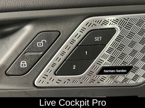 Used 2025 BMW X1 xDrive28i w/ Premium Package image 23