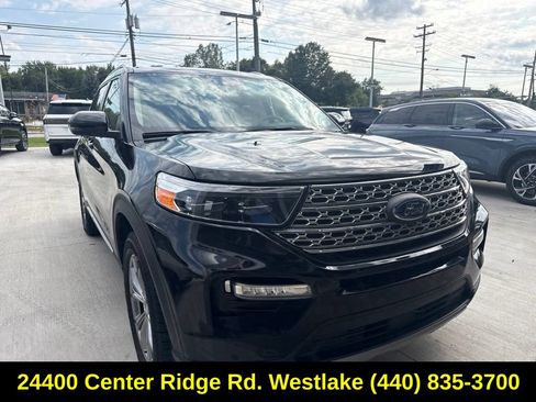 Used 2022 Ford Explorer Limited w/ Equipment Group 301A AWD/4WD image 8