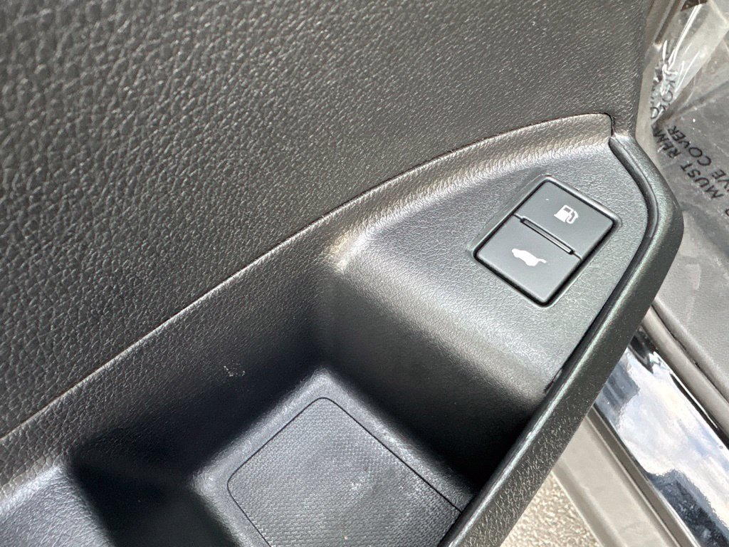 Used 2025 Honda Passport EX-L image 18