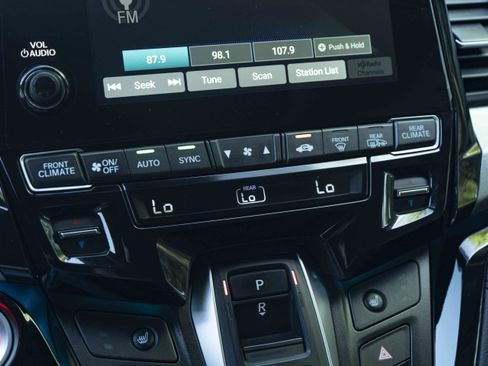 Used 2024 Honda Odyssey Touring image 34