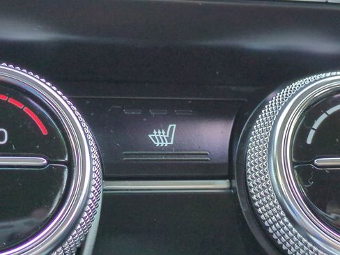 Used 2023 Genesis G70 3.3T image 23