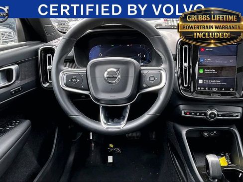 Used 2025 Volvo XC40 B5 Plus AWD/4WD image 6