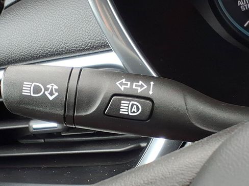 Used 2020 Chevrolet Equinox LT w/ Driver Convenience Package AWD/4WD image 28