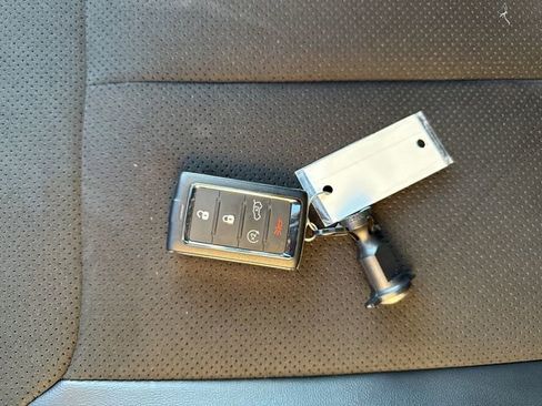 Used 2023 Jeep Grand Cherokee Altitude image 35