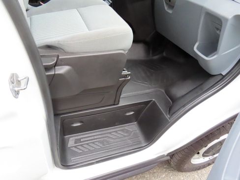 Used 2019 Ford Transit 250 148 Low Roof RWD image 13
