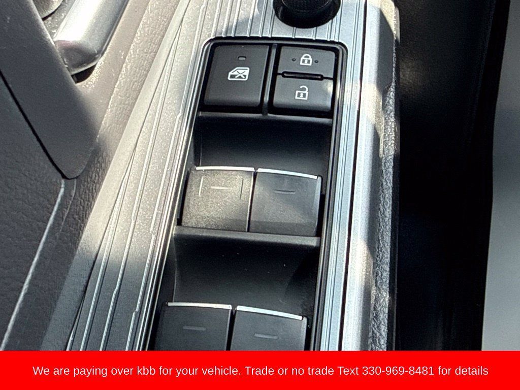 Used 2023 Toyota Sienna XSE w/ XSE Plus Package AWD/4WD image 28