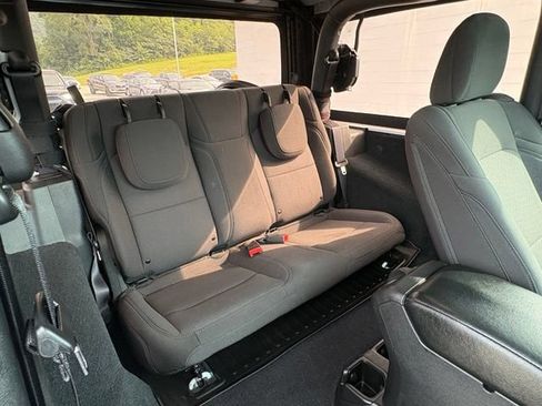 Used 2022 Jeep Wrangler Sport AWD/4WD image 26