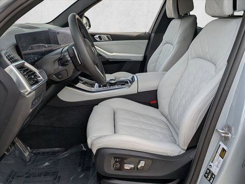 Used 2026 BMW X5 M60i AWD/4WD image 18