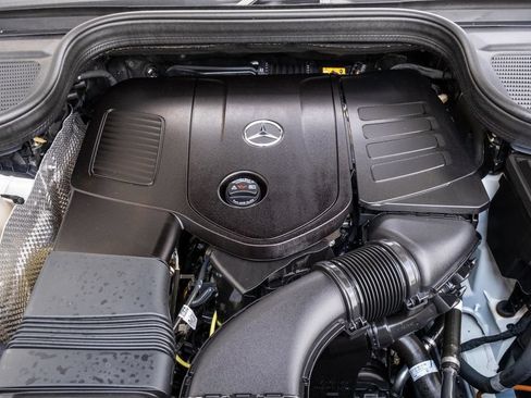 Used 2025 Mercedes-Benz GLE 350 4MATIC image 35