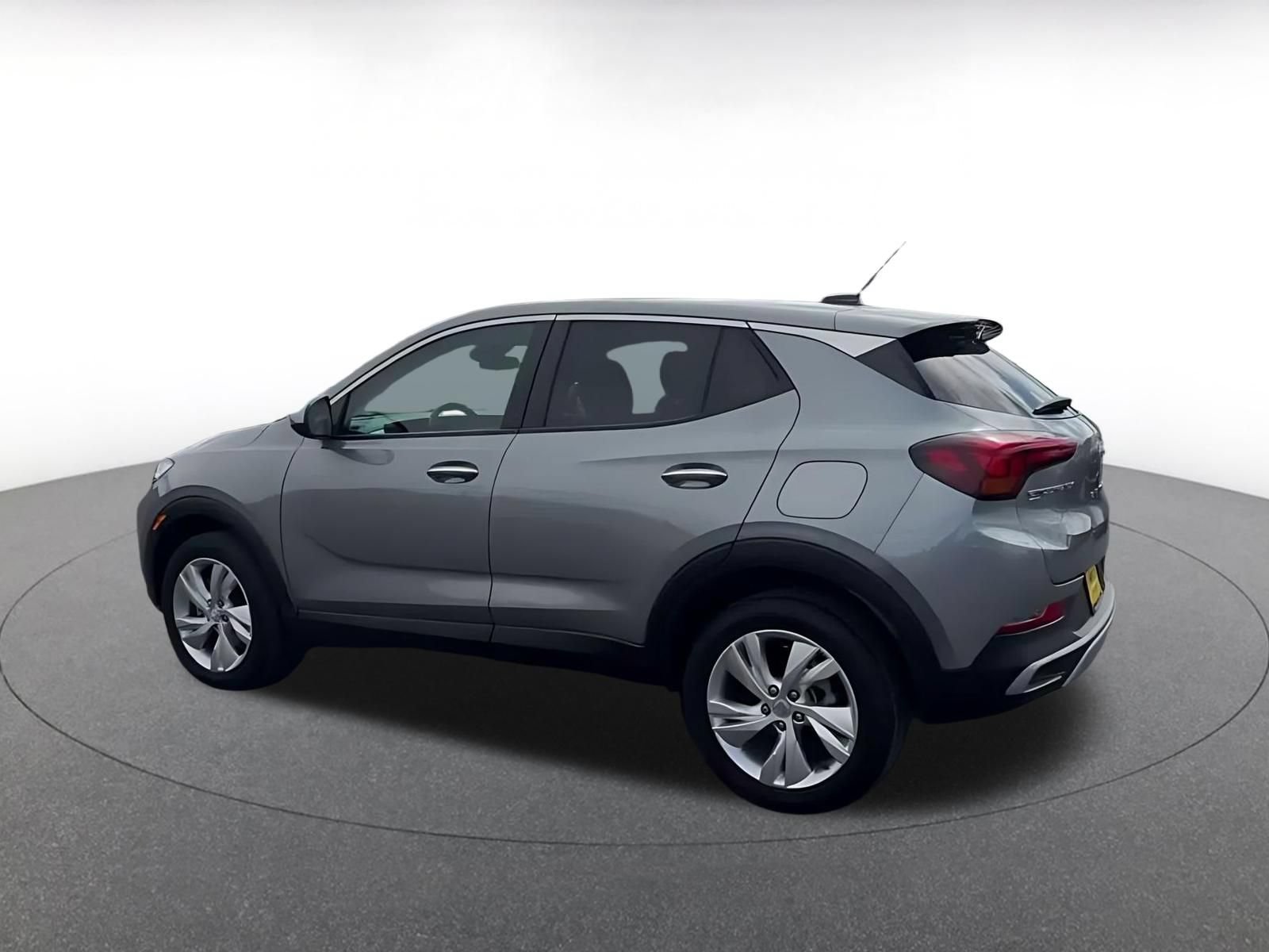 Used 2025 Buick Encore GX Preferred AWD/4WD image 9