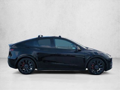 Used 2022 Tesla Model Y Performance image 4