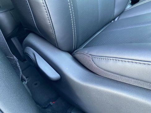 New 2026 Chrysler Pacifica Select image 10