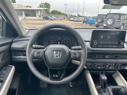 Used 2024 Honda Accord LX image 23