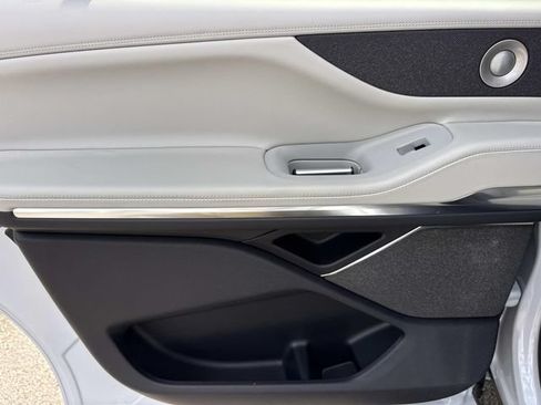 New 2026 Lincoln Navigator L Reserve AWD/4WD image 19