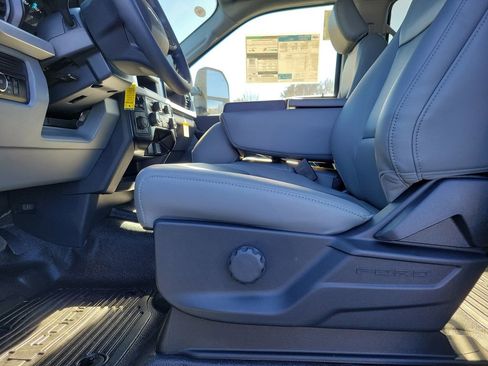New 2026 Ford F250 XL w/ FX4 Off-Road Package image 17