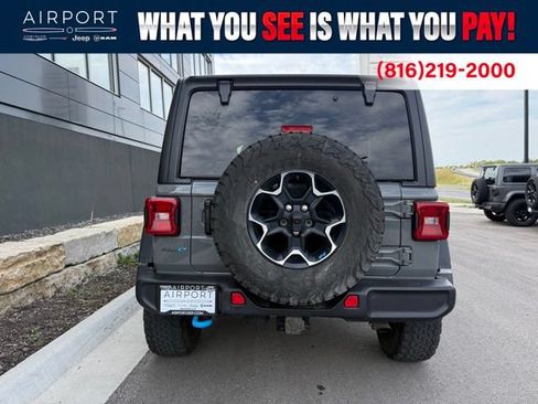 Used 2022 Jeep Wrangler Unlimited Rubicon 4xe AWD/4WD image 4