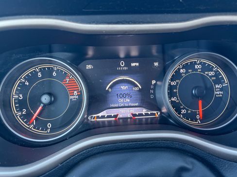 Used 2018 Jeep Cherokee Limited image 22