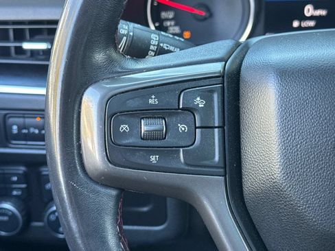 Used 2021 Chevrolet Suburban RST AWD/4WD image 36