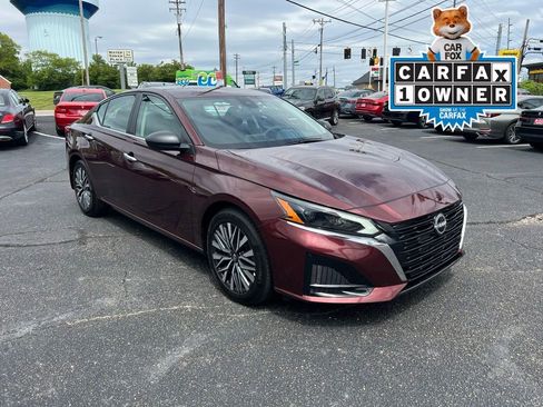 Used 2025 Nissan Altima 2.5 SV FWD image 4