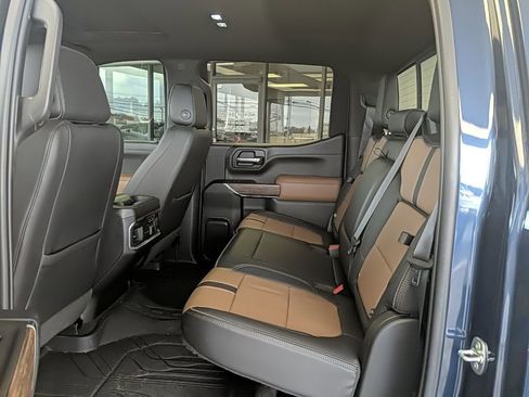 Used 2021 Chevrolet Silverado 1500 High Country w/ Technology Package image 14