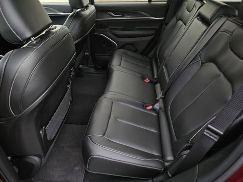 New 2025 Jeep Grand Cherokee Limited w/ Black Appearance Package image 28