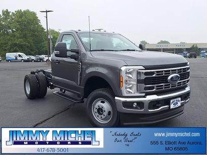 New 2025 Ford F350 XL w/ XL Chrome Package