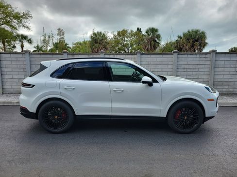 New 2026 Porsche Cayenne S image 7