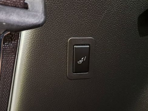 Used 2016 Cadillac Escalade Luxury image 45