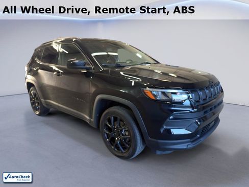 Used 2022 Jeep Compass Latitude AWD/4WD image 1