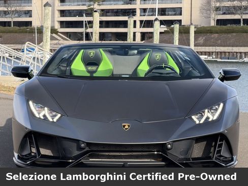 Used 2023 Lamborghini Huracan EVO image 2